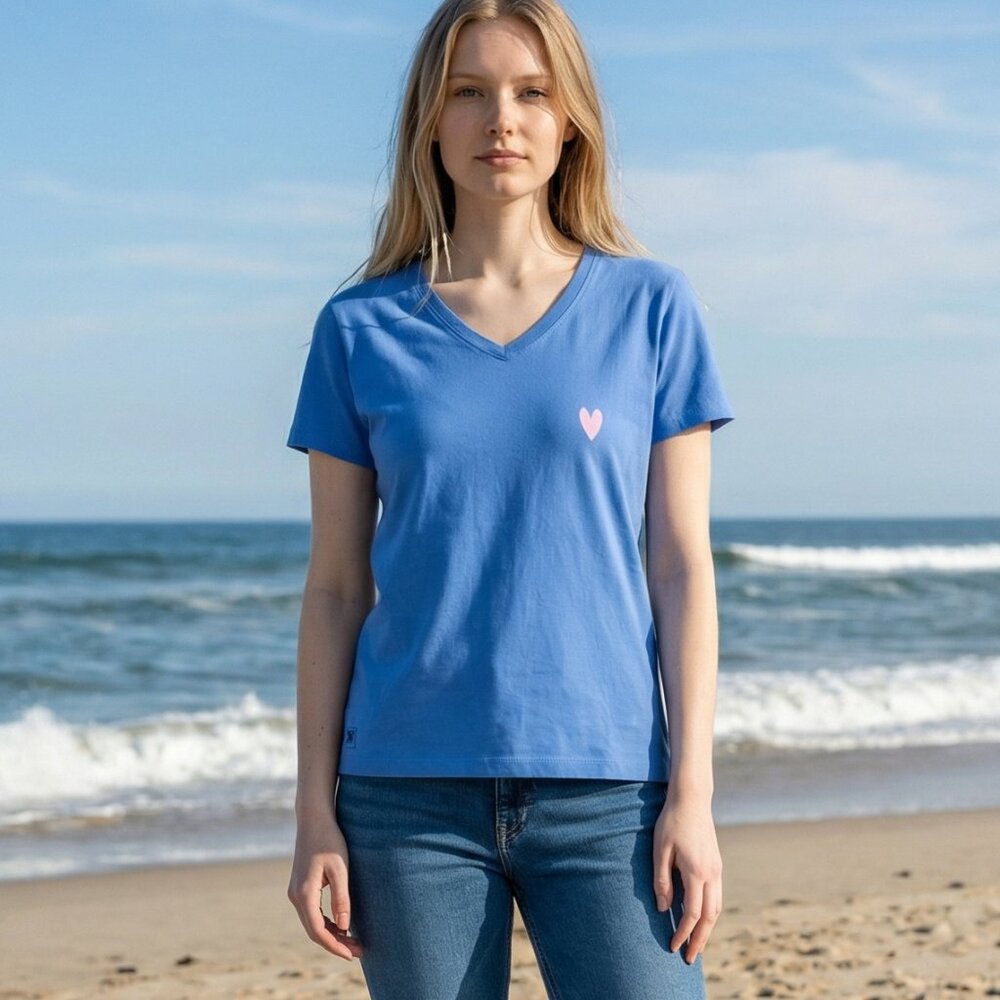 Life is Good W's Simple Heart Crusher Vee Tee